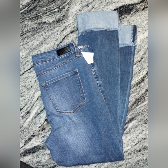 Sound/style Jamie crop slim and sleek size 8 distressed jeans NWT - Picture 5 of 12